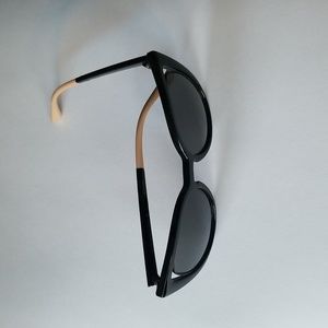 Aldo Black And Cream Cat Eye Stylish Sunglass